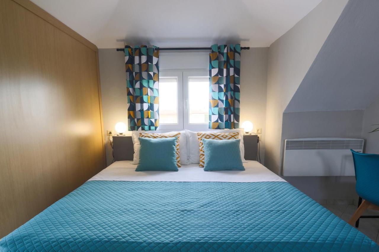 Joya Ofrynio Stylish Suites Ofrinion Bagian luar foto