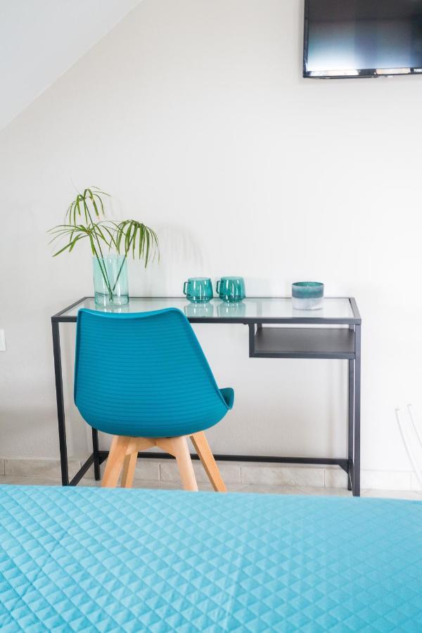Joya Ofrynio Stylish Suites Ofrinion Bagian luar foto