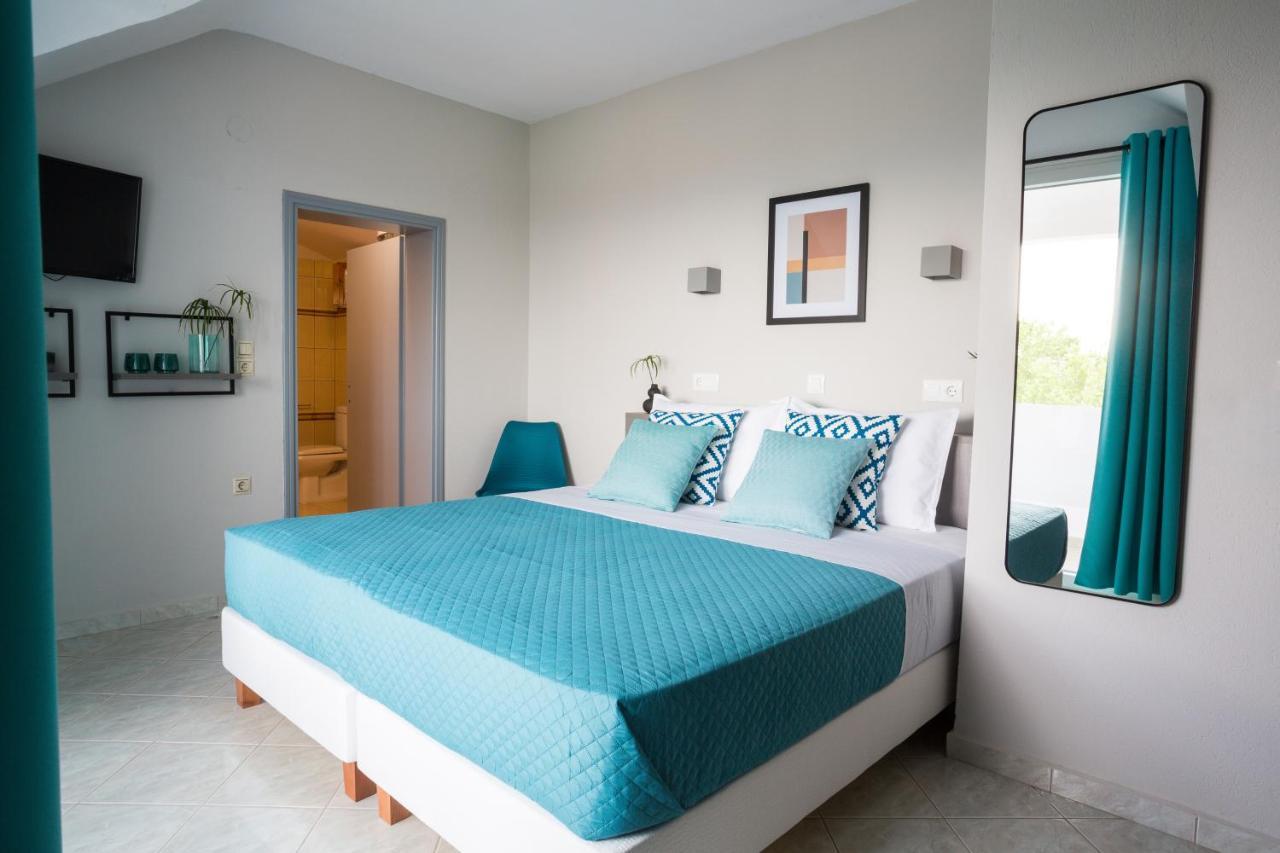 Joya Ofrynio Stylish Suites Ofrinion Bagian luar foto