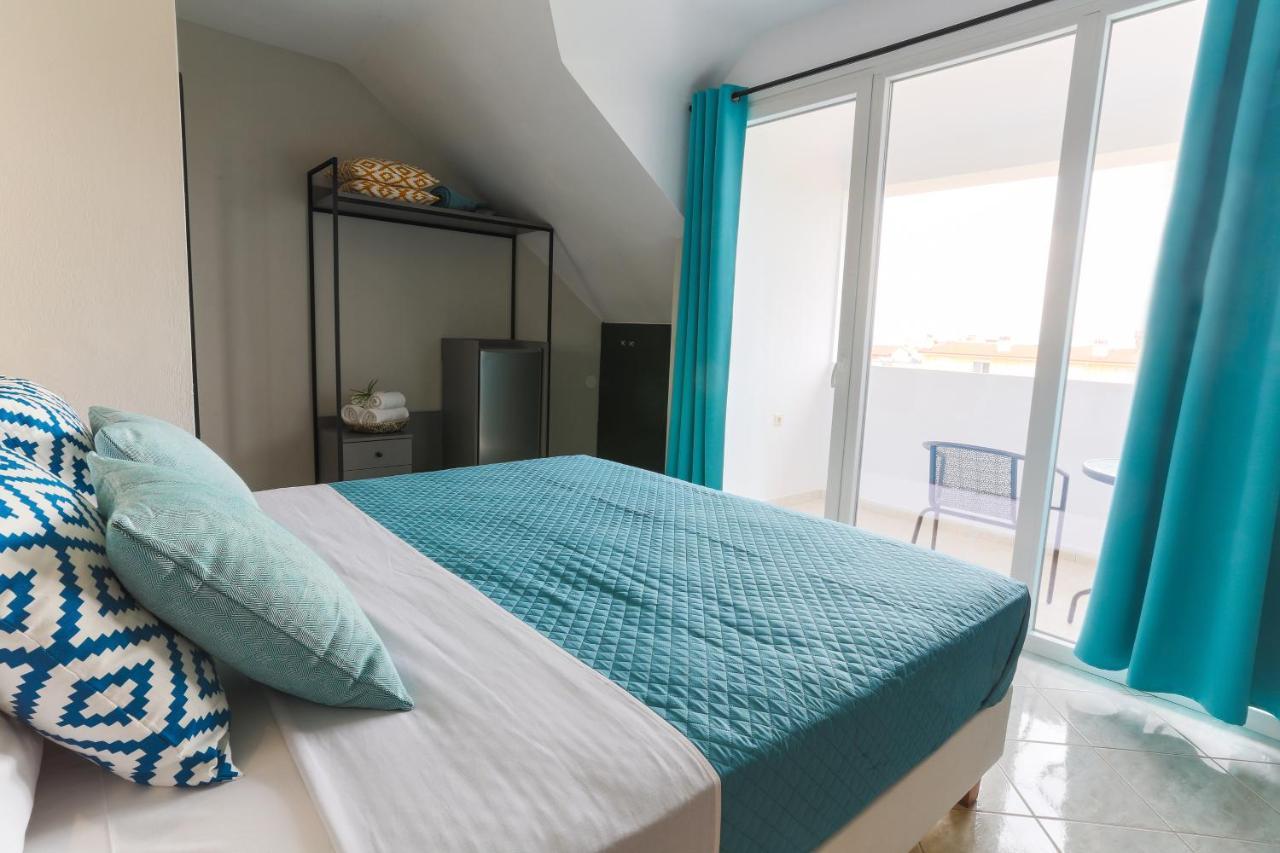 Joya Ofrynio Stylish Suites Ofrinion Bagian luar foto