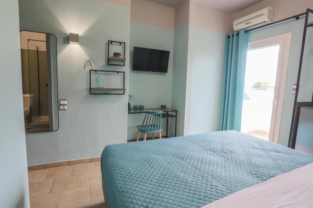 Joya Ofrynio Stylish Suites Ofrinion Bagian luar foto