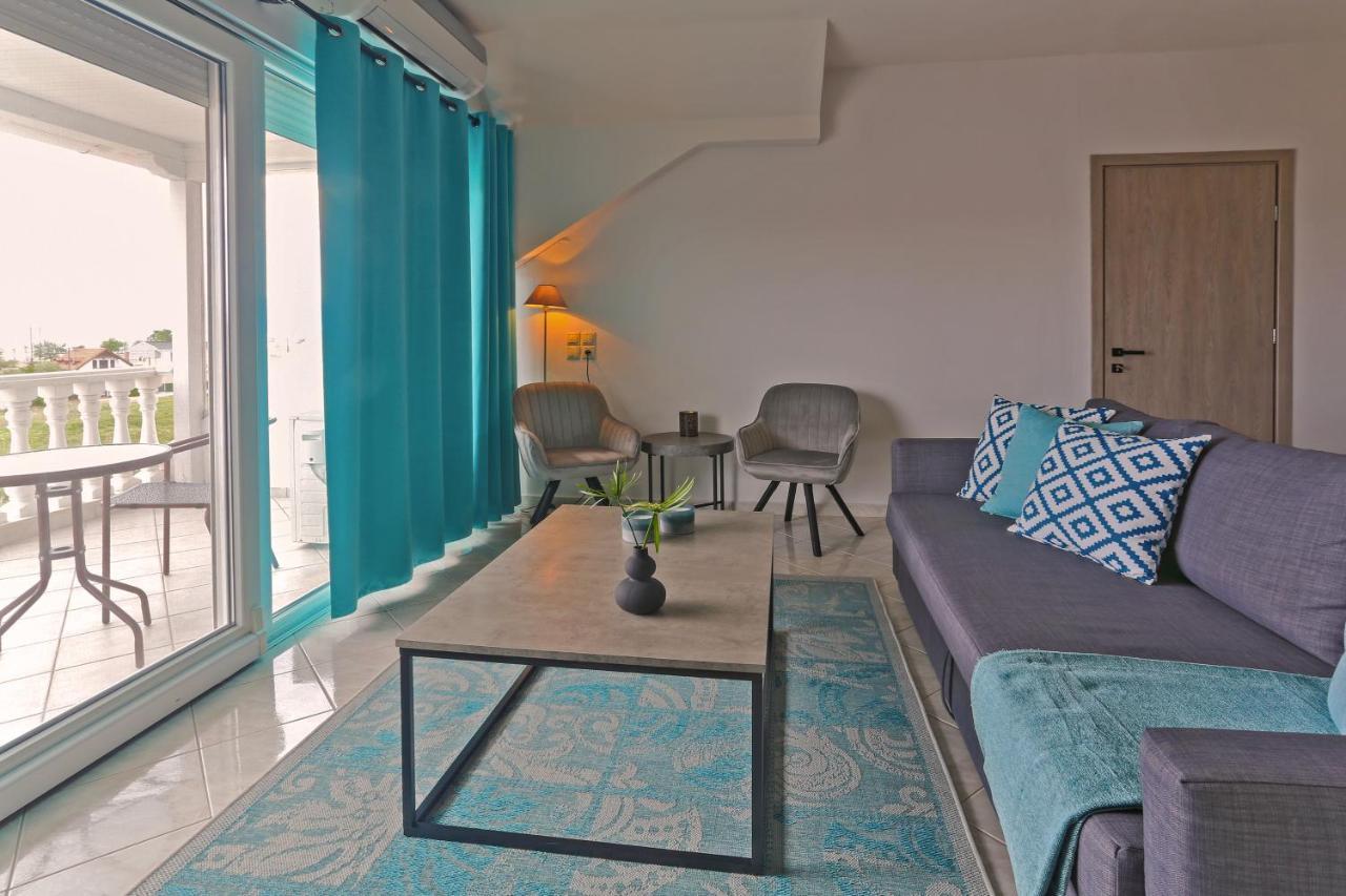 Joya Ofrynio Stylish Suites Ofrinion Bagian luar foto
