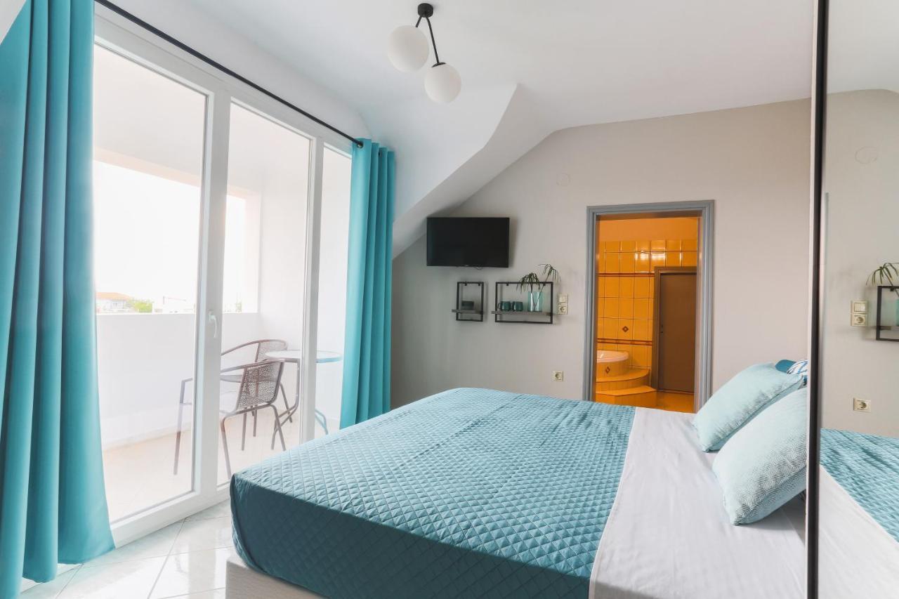 Joya Ofrynio Stylish Suites Ofrinion Bagian luar foto